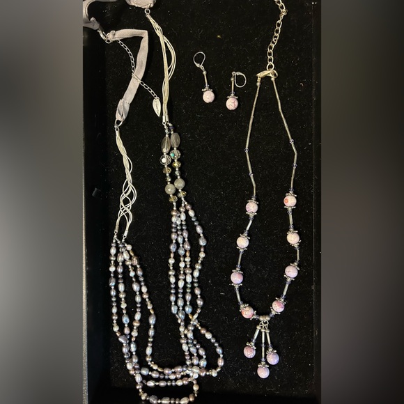 Elegant 10 Piece Light Purple Necklace Set - Picture 4 of 6